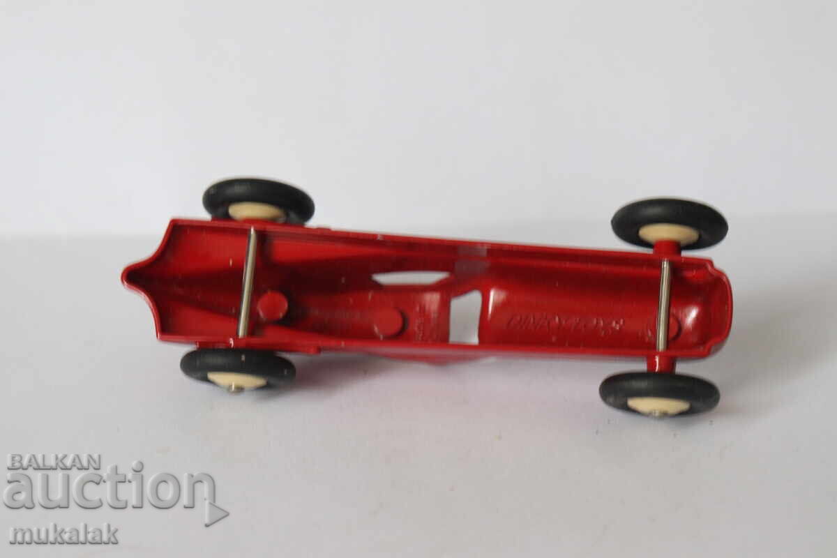 DINKY TOYS TRUCK CAR SPORT MODEL - 5 DINKY TOYS TRUCK CAR SPORT MODEL - 5