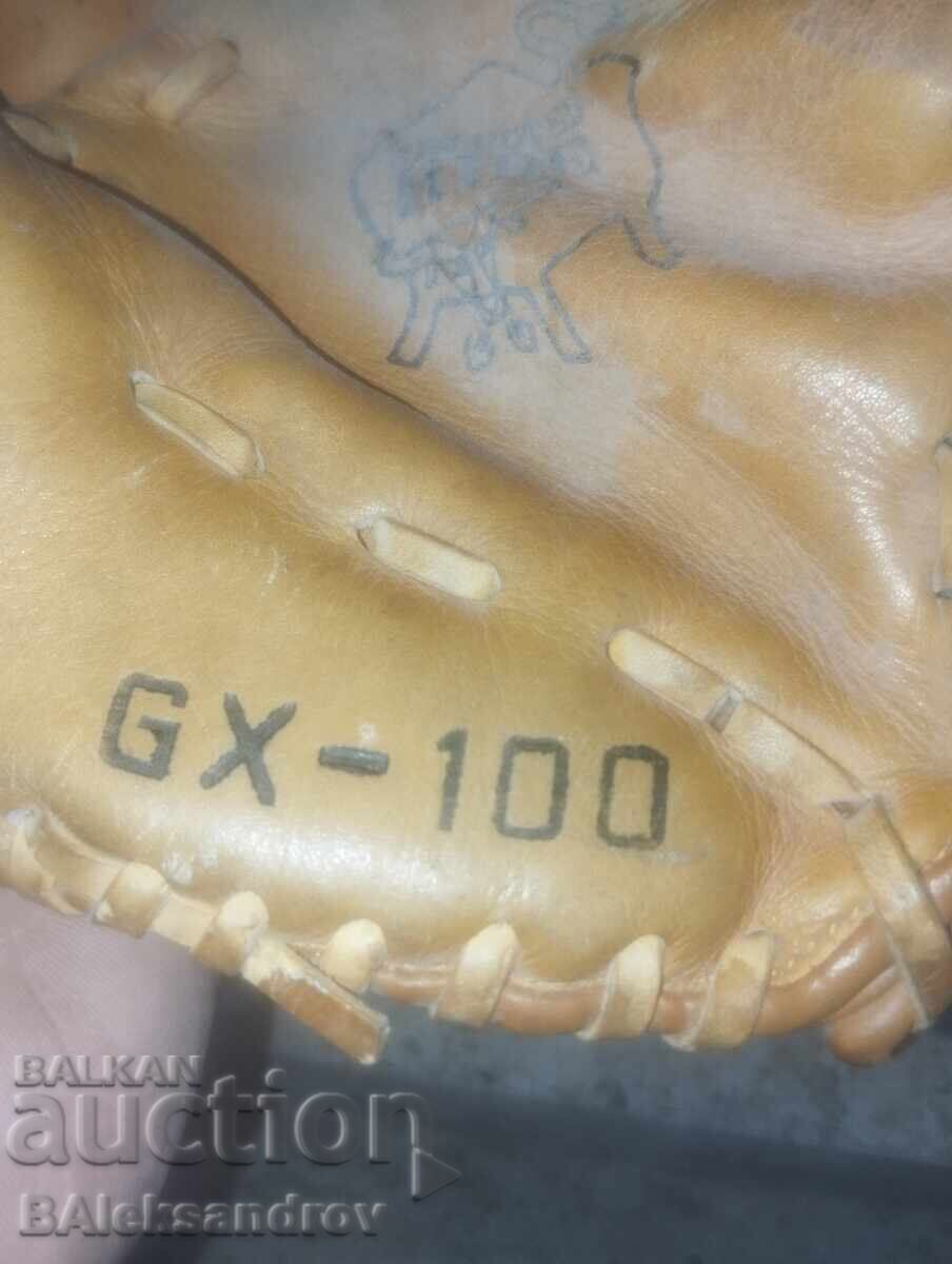 Стара бейзболна ръкавица - 6