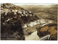 1928 ΠΑΛΙΑ ΦΩΤΟΓΡΑΦΙΑ ΜΕΓΑΛΟ ΤΥΡΝΑΒΟ ΘΕΑ ΑΠΟ ΣΙΔΗΡΟΔΡΟΜΙΚΗ ΓΕΦΥΡΑ Ε895