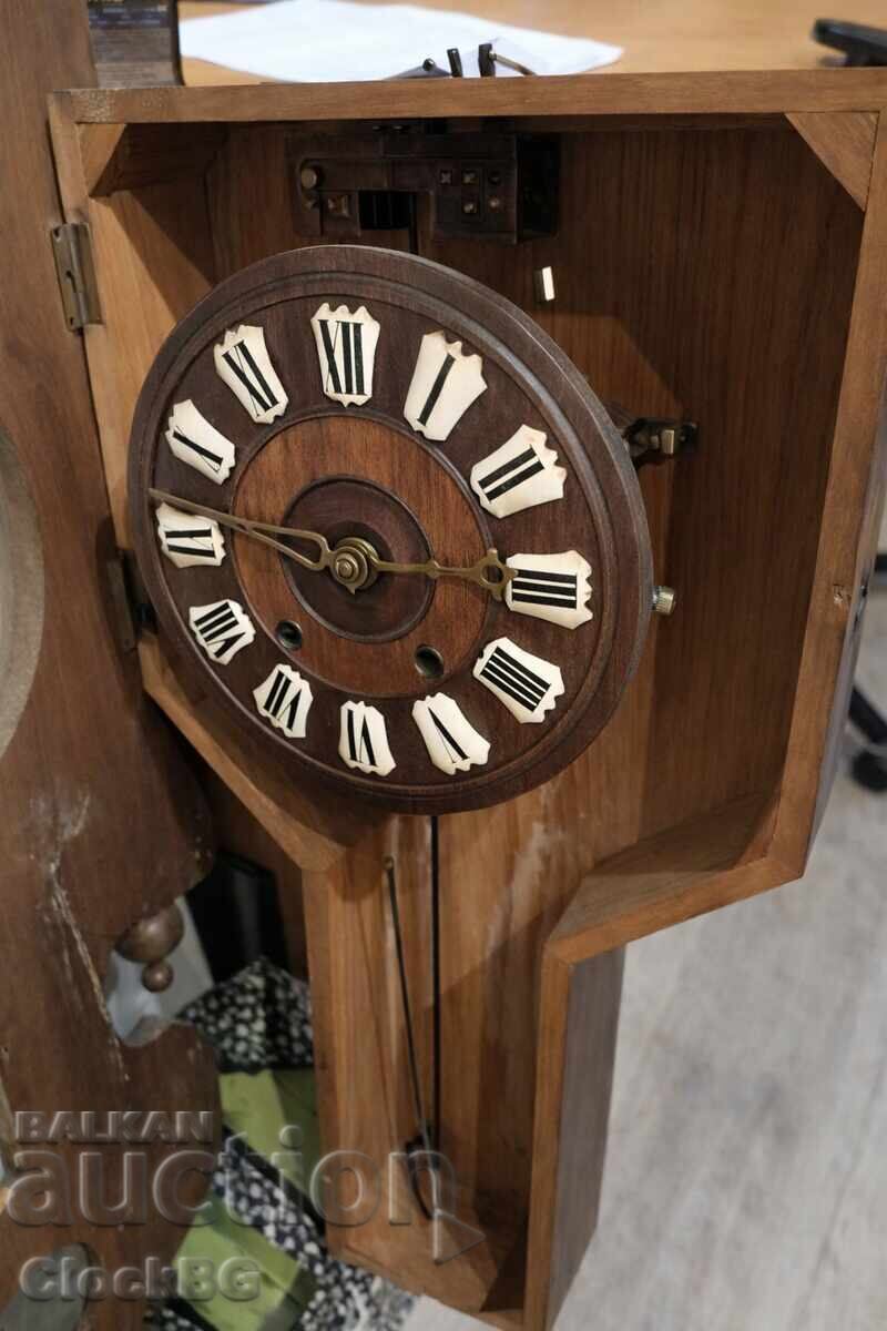 Антикварен немски стенен регулатор с барометър и термометър с цена € 1990.00 | 3892.10 лв.