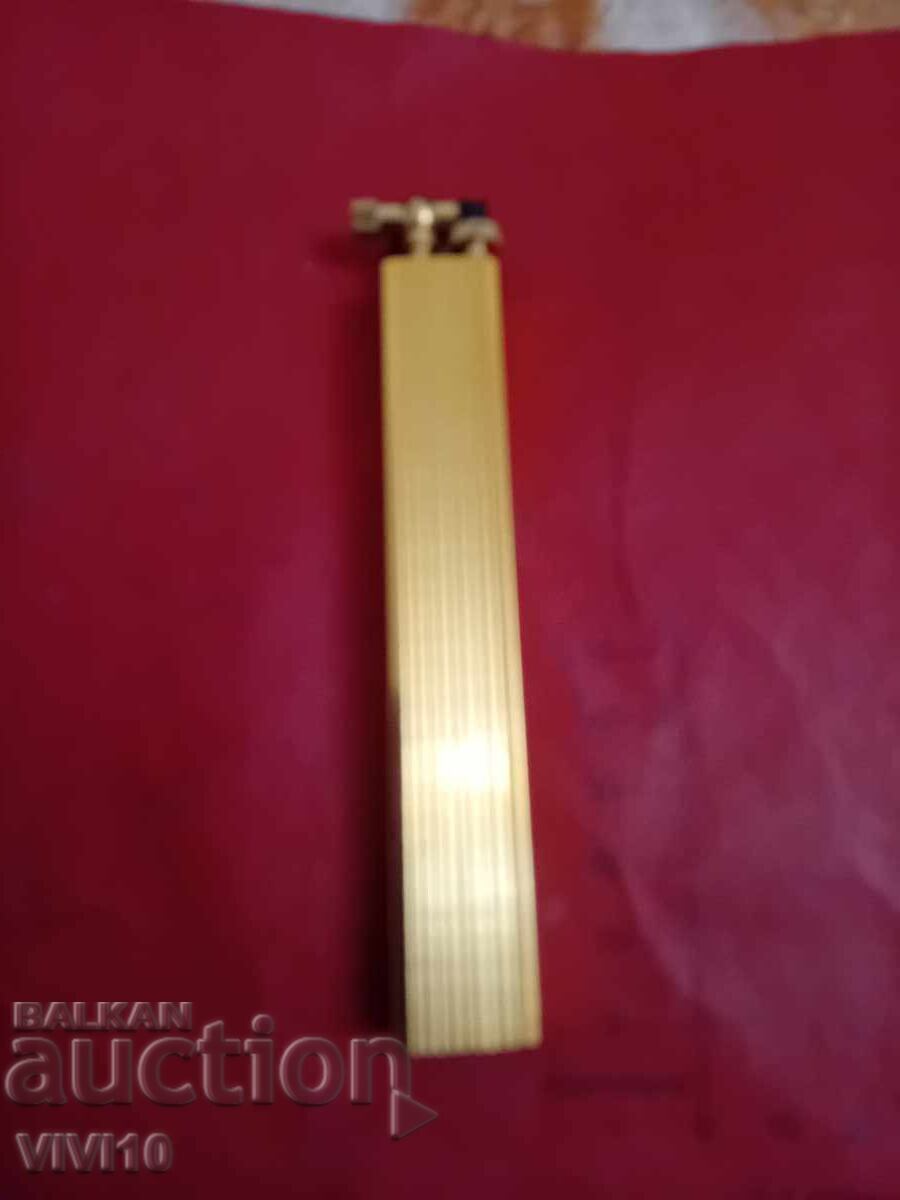 Brichetă Framex placată cu aur cu preț € 30.00 | 58.68 BGN