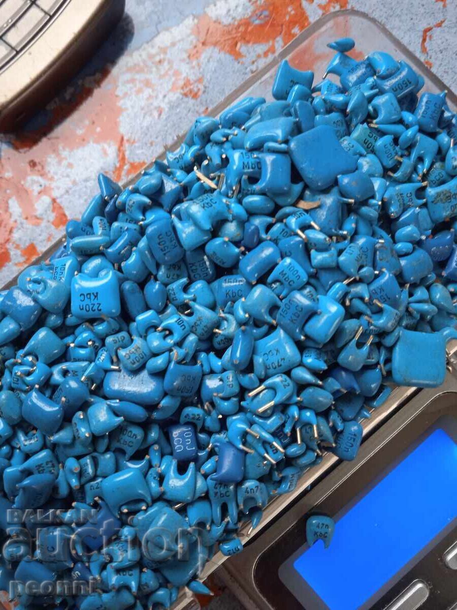 Deșeuri electrice, condensatoare, telefoane, brad de Crăciun - 5 Deșeuri electrice, condensatoare, telefoane, brad de Crăciun - 5