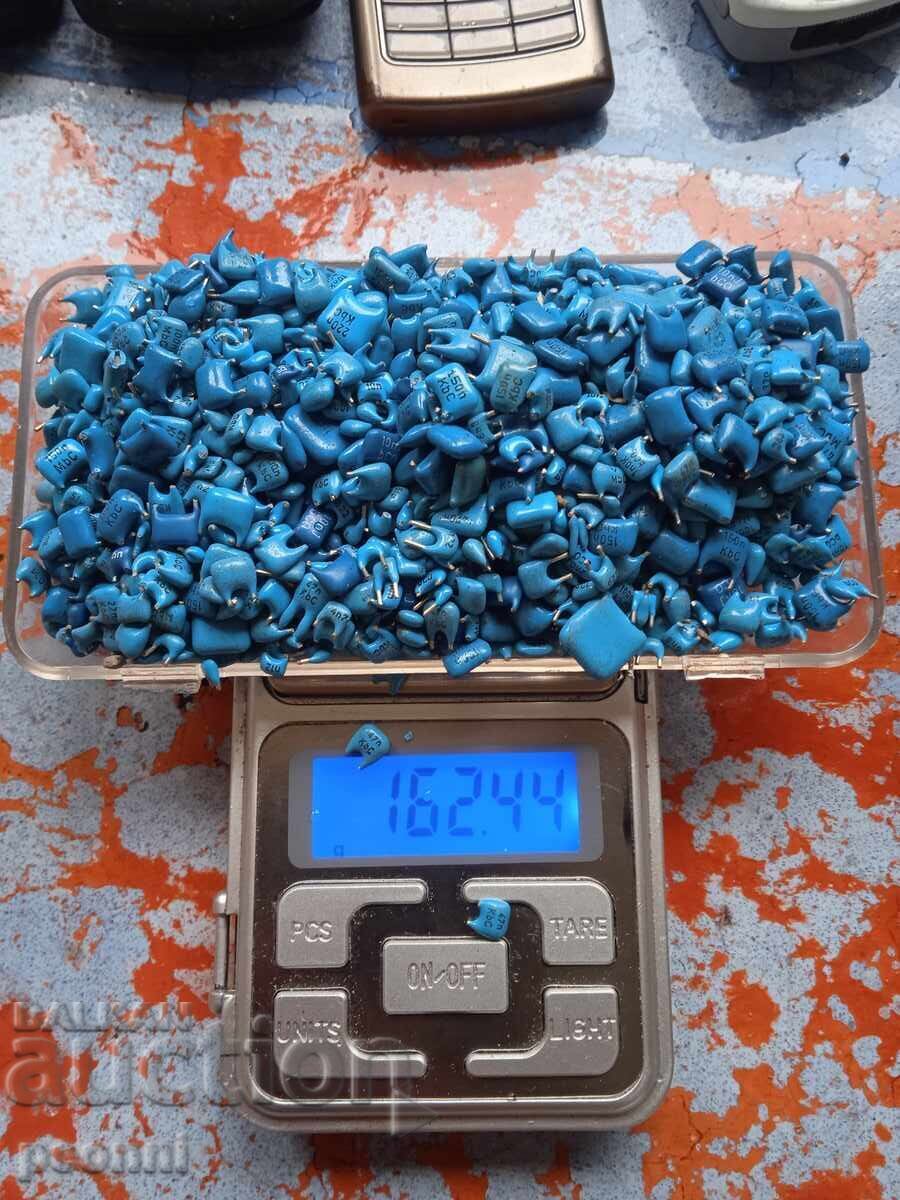 Deșeuri electrice, condensatoare, telefoane, brad de Crăciun - 6 Deșeuri electrice, condensatoare, telefoane, brad de Crăciun - 6