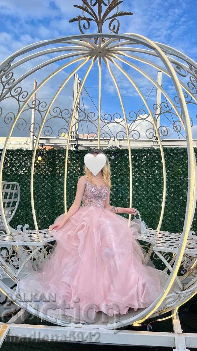 Rochie de bal cu preț € 300.00 | 586.75 BGN