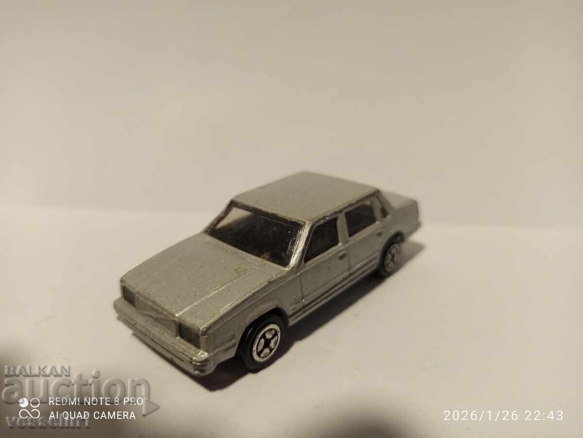 Licitație Jucărie veche mașină Volvo 760 Corgi 1/64 GT Britan Licitație Jucărie veche mașină Volvo 760 Corgi 1/64 GT Britan
