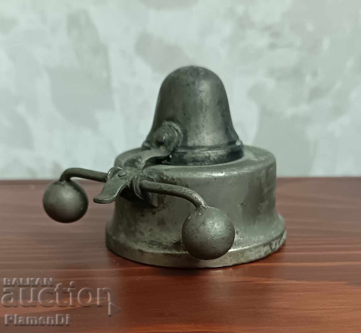 Lampă antică din 1878 cu preț € 32.00 | 62.59 BGN Lampă antică din 1878 cu preț € 32.00 | 62.59 BGN