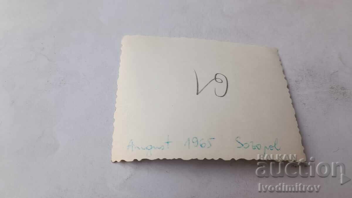 Φωτογραφία Σωζόπολη Τέσσερις άνδρες στην παραλία 1965 με τιμή € 0.88 | 1.72 BGN Φωτογραφία Σωζόπολη Τέσσερις άνδρες στην παραλία 1965 με τιμή € 0.88 | 1.72 BGN