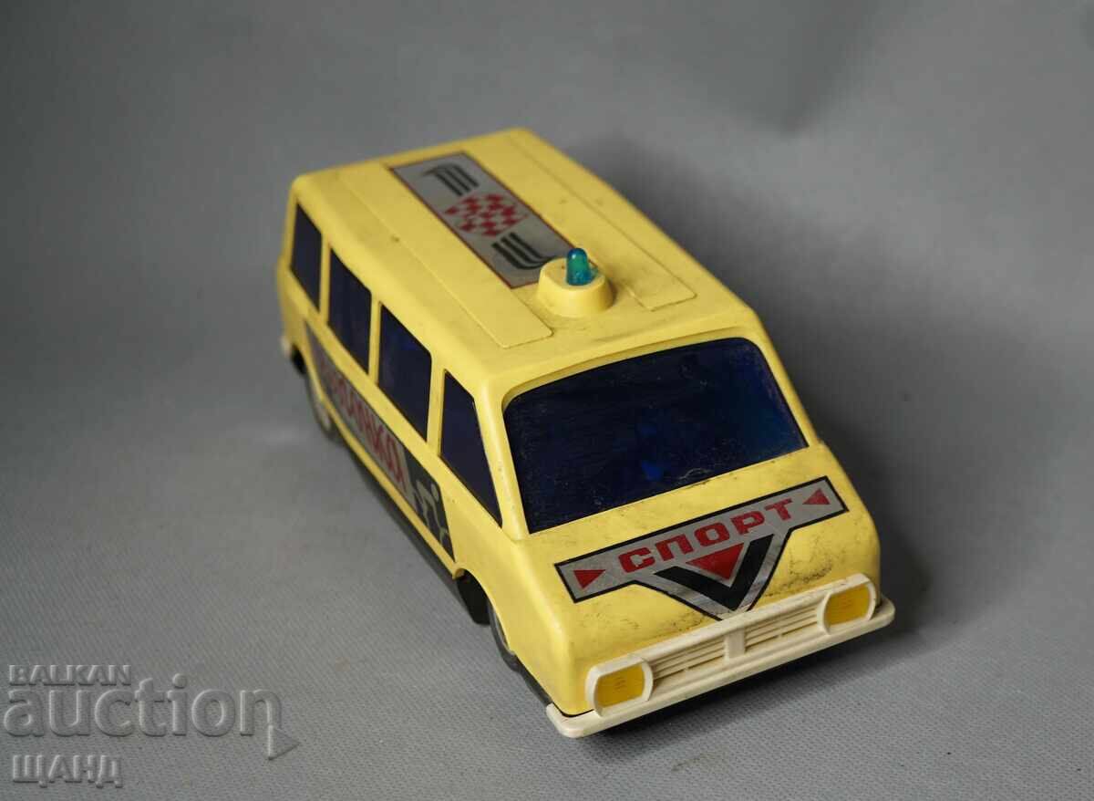 Стара Руска пластмасова играчка модел кола ван с цена € 5.74 | 11.23 лв.