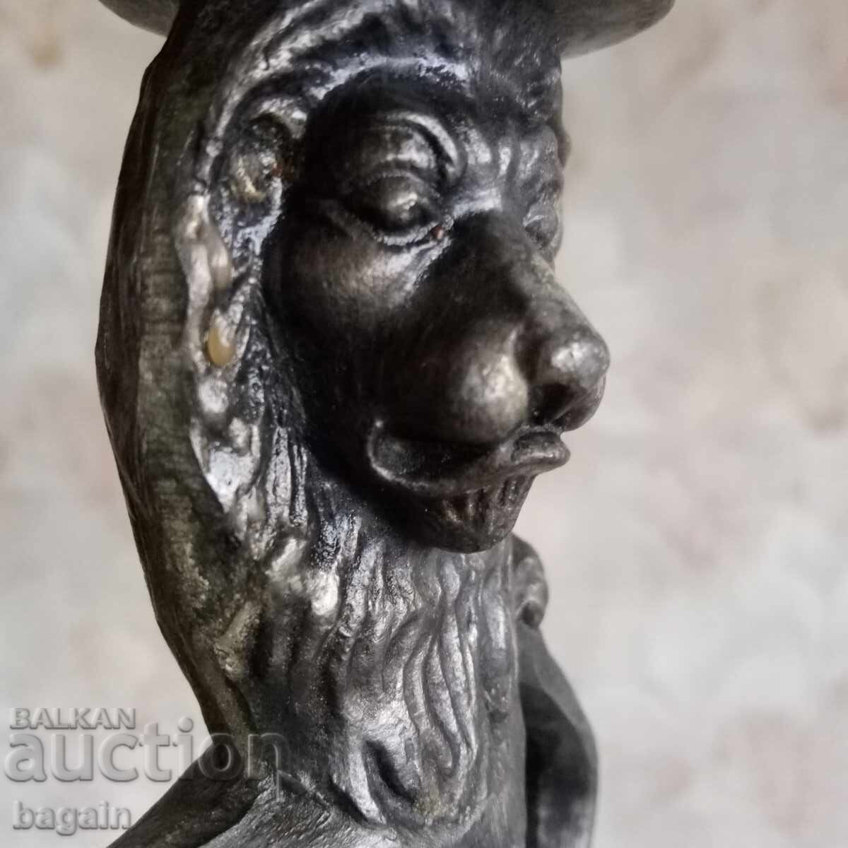 Δημοπρασία Λέων, κηροπήγιο