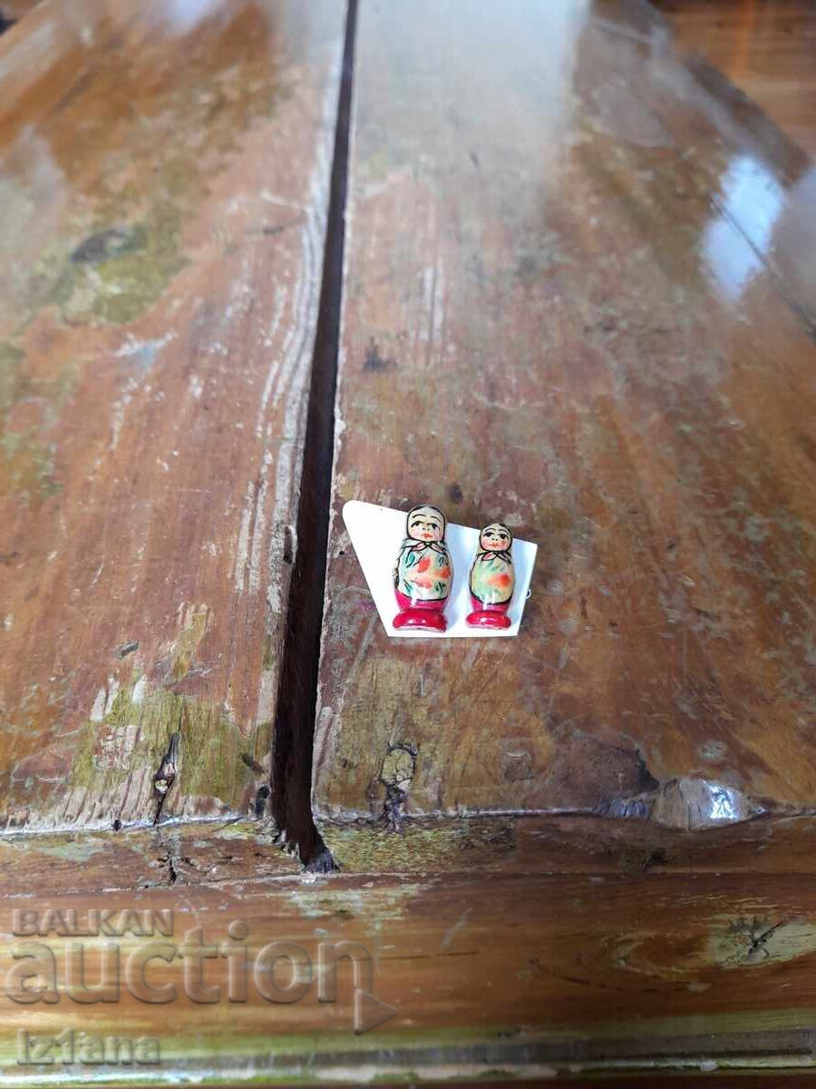 Veche broșă matrioșka