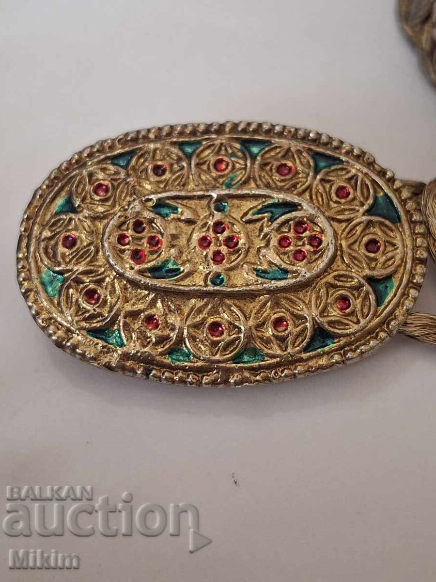 Centură veche aurită cu preț € 5.50 | 10.76 BGN Centură veche aurită cu preț € 5.50 | 10.76 BGN