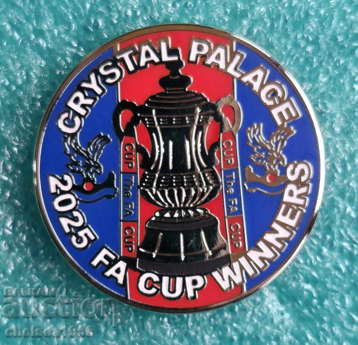 Insigna Crystal Palace câștigător al Cupei Angliei cu preț € 9.00 | 17.60 BGN