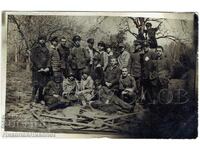 FOTOGRAFIE VECHE ELEVI GIMNAZIU LA MUNCĂ OBLIGATORIE E919