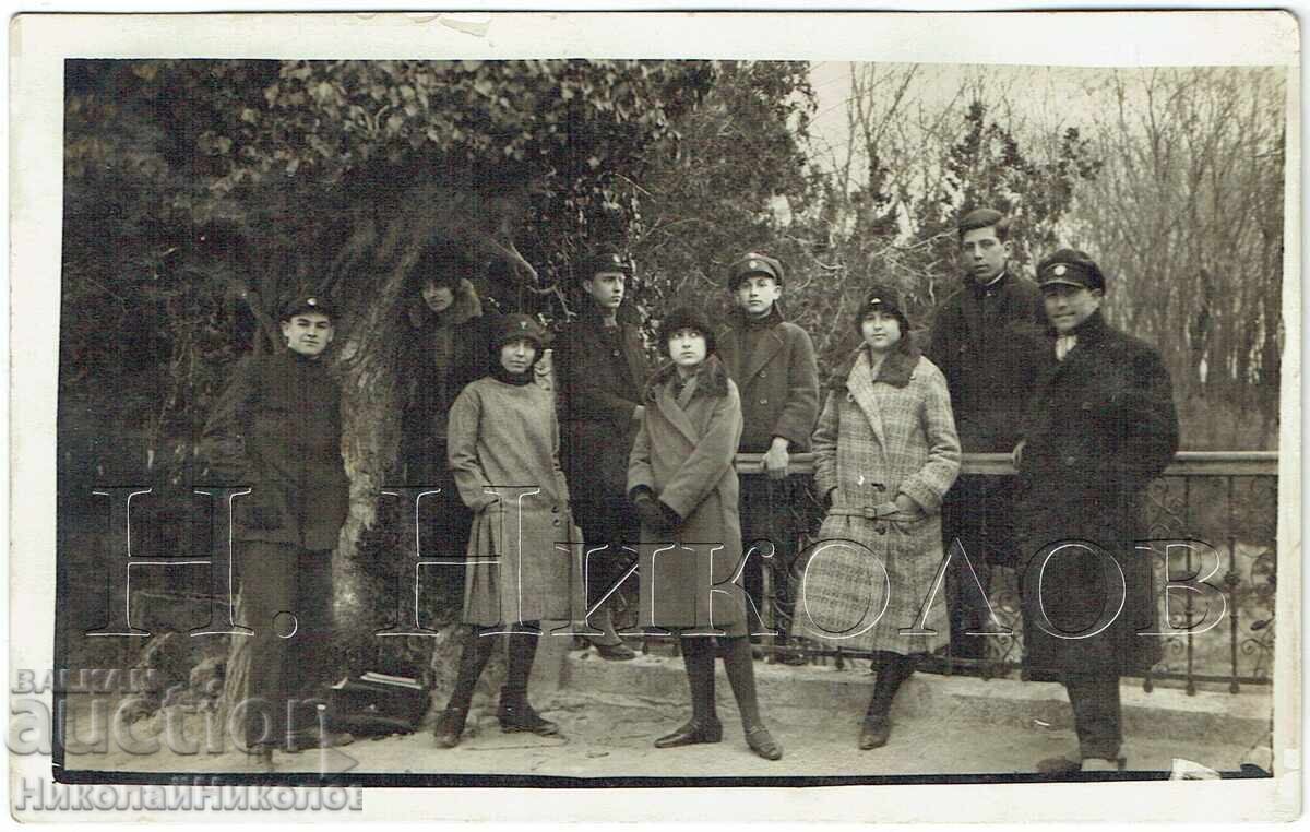 1927 СТАРА СНИМКА ГИМНАЗИСТИ В ПАРКА Е923 1927 СТАРА СНИМКА ГИМНАЗИСТИ В ПАРКА Е923