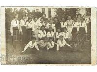 СТАРА СНИМКА ПАВЛИКЕНИ ГИМНАЗИСТКИ С УЧИТЕЛЯ СИ Е927