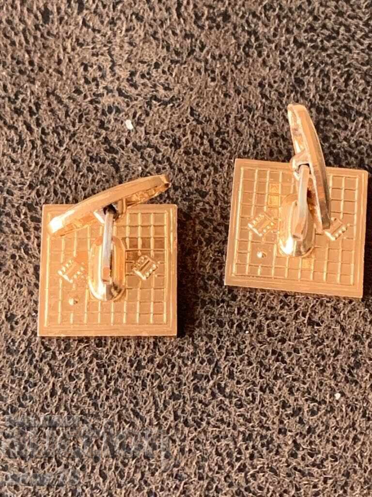 Стари неползвани бутонели от 60-те години с цена € 2.00 | 3.91 лв.