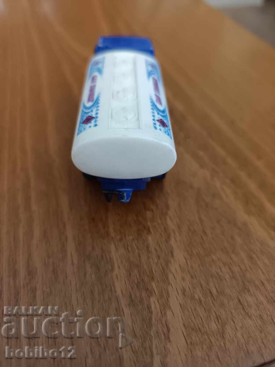 Παράδοση Φορντ βυτίνο/Majorette Ford