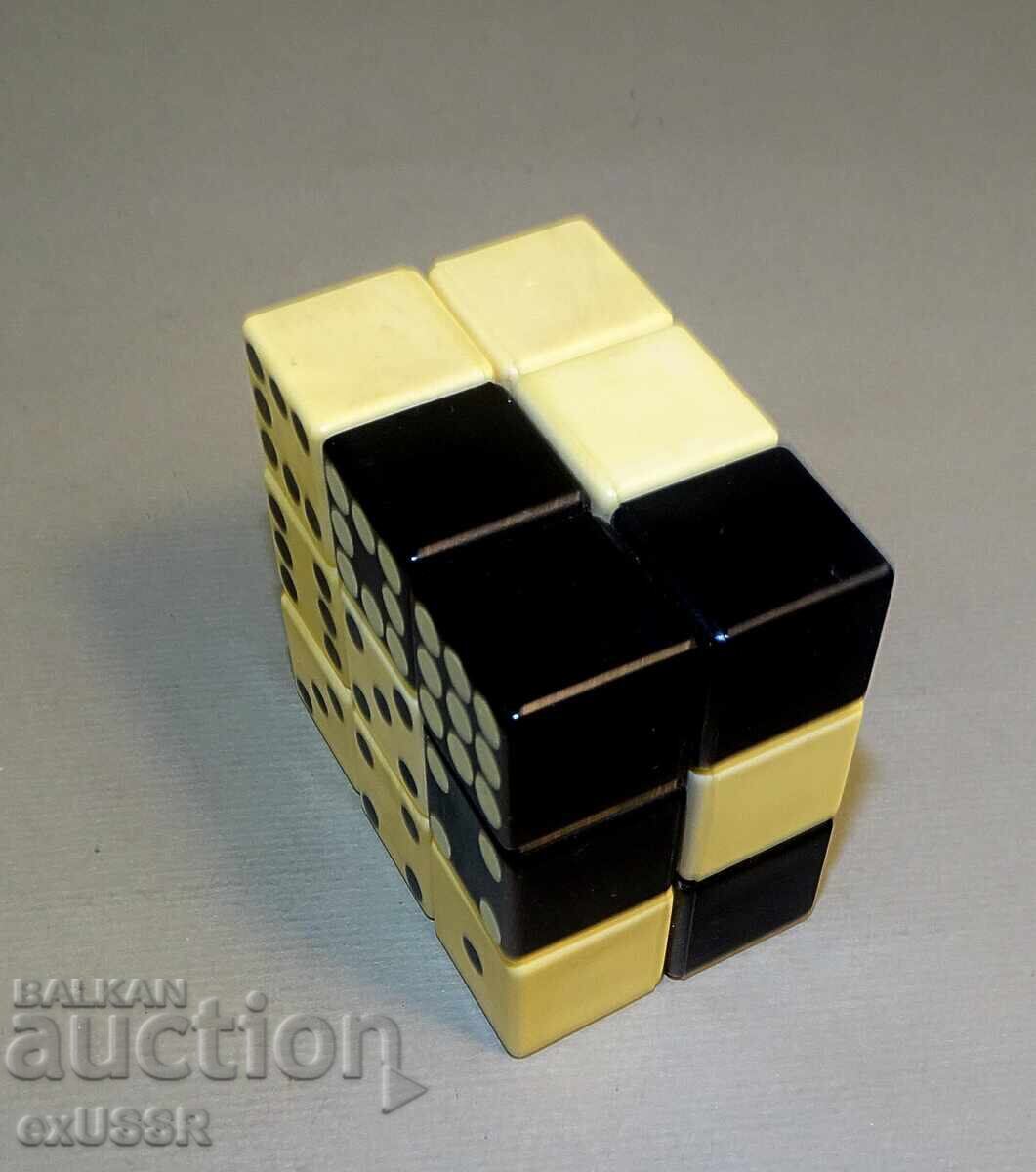 Vechi domino cub Rubik 3x3 cu preț € 15.00 | 29.34 BGN