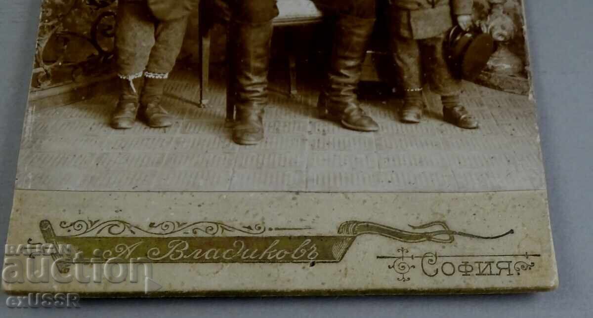 Fotografie veche BG militar cu familia sa, excelentă cu preț € 20.00 | 39.12 BGN