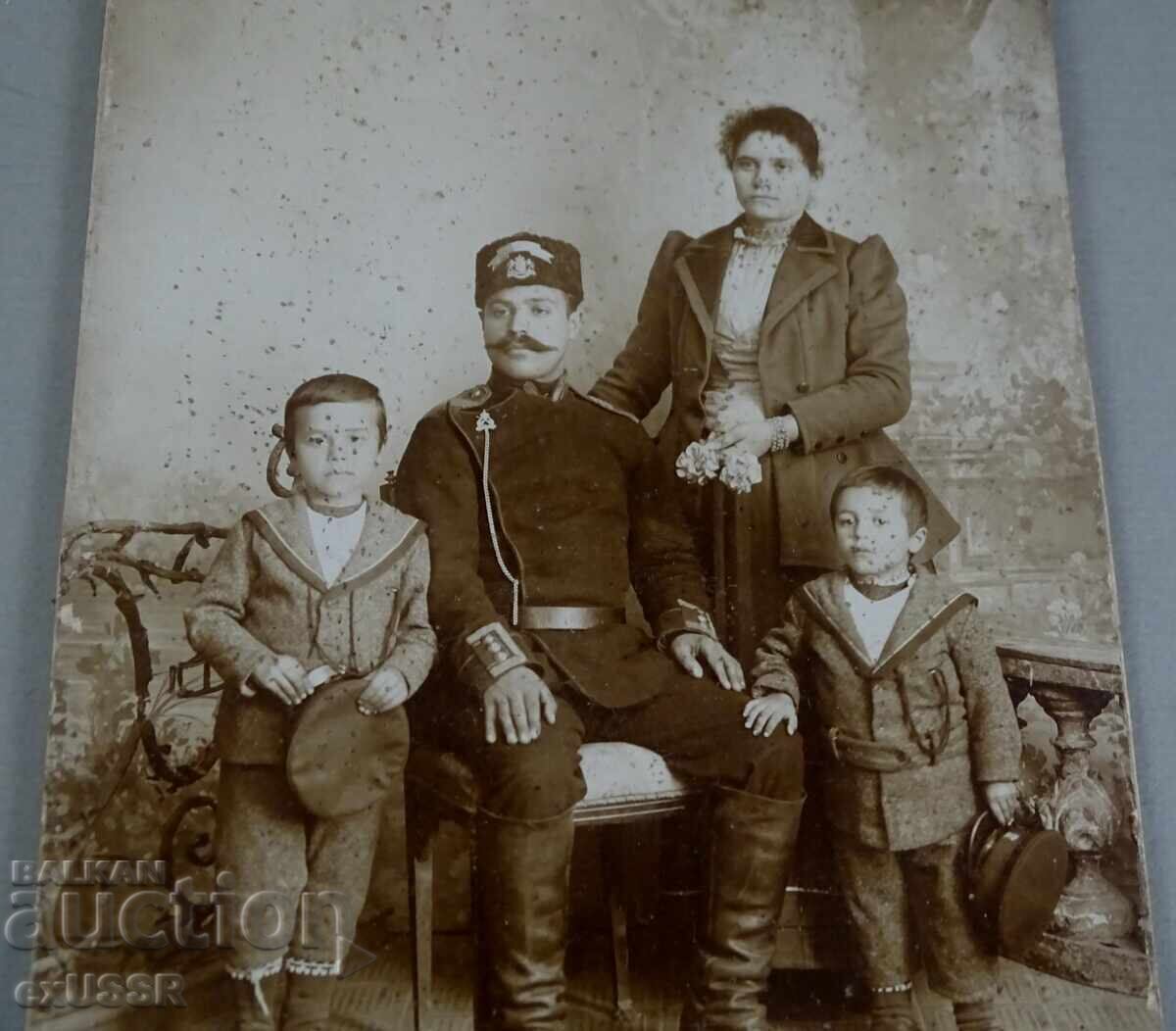 Livrarea Fotografie veche BG militar cu familia sa, excelentă