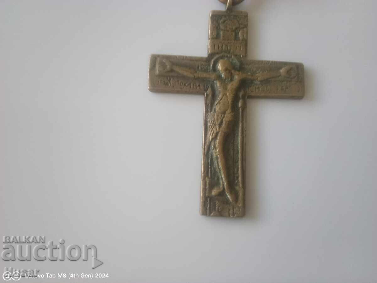 Old massive large bronze cross with original chain - 6