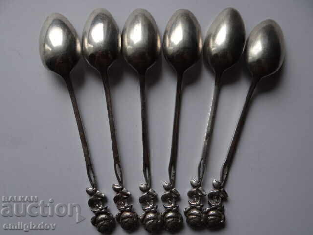 Delivery of Silver spoons Delivery of Silver spoons
