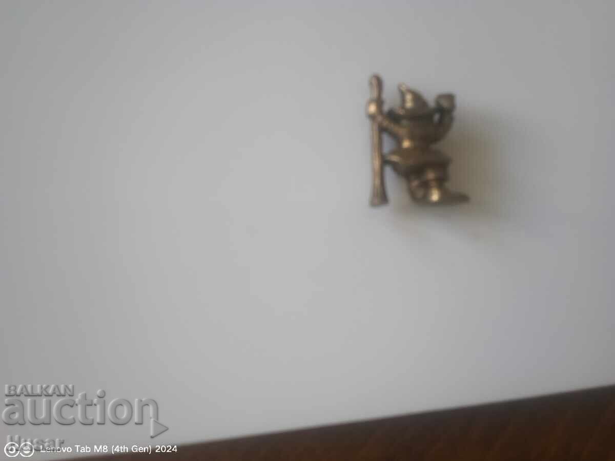 Livrarea Figurină Kinder Surpriză foarte rară, spiridușul pădurii Livrarea Figurină Kinder Surpriză foarte rară, spiridușul pădurii