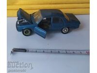 Veche cărucior metalic MERCEDES 350 SE