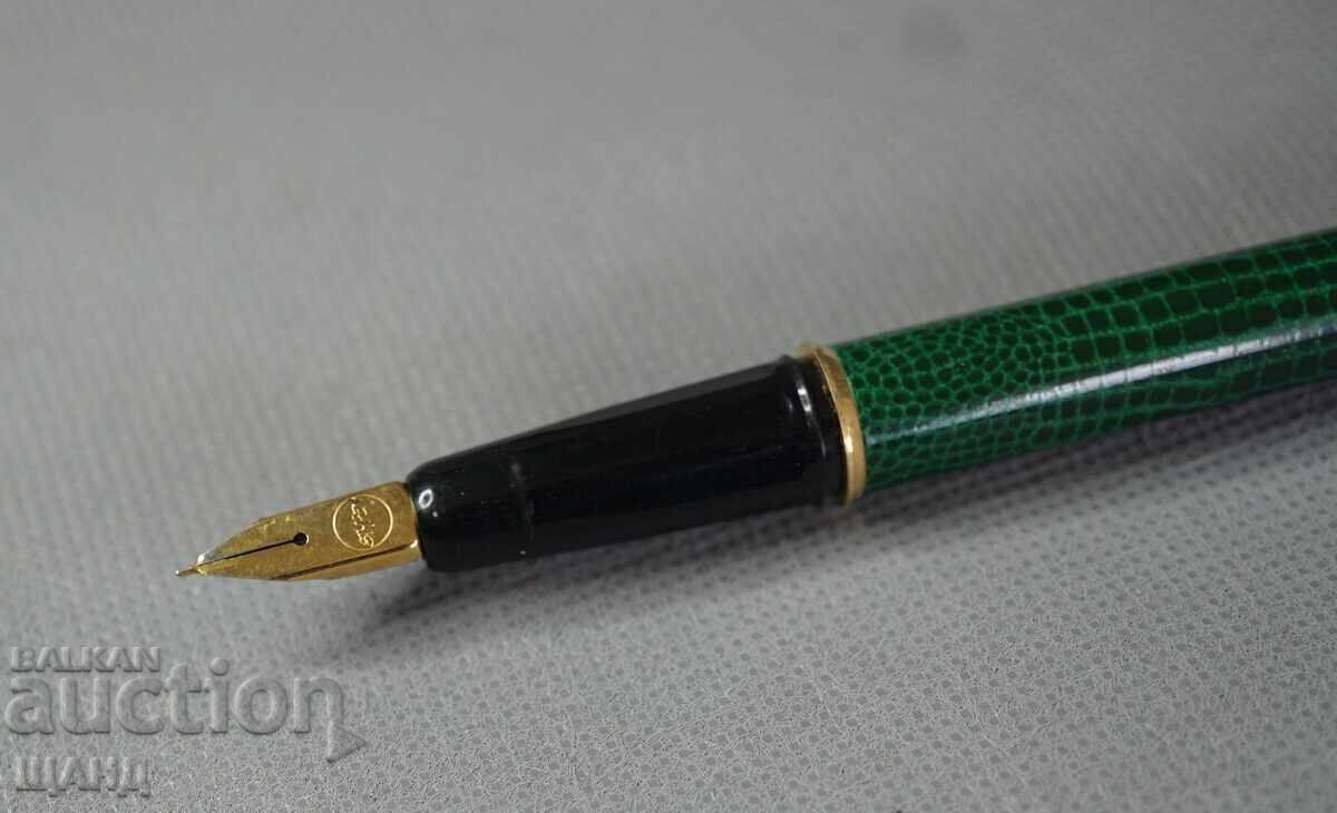 Stilou Vechi Francez de Lux cu preț € 5.25 | 10.27 BGN