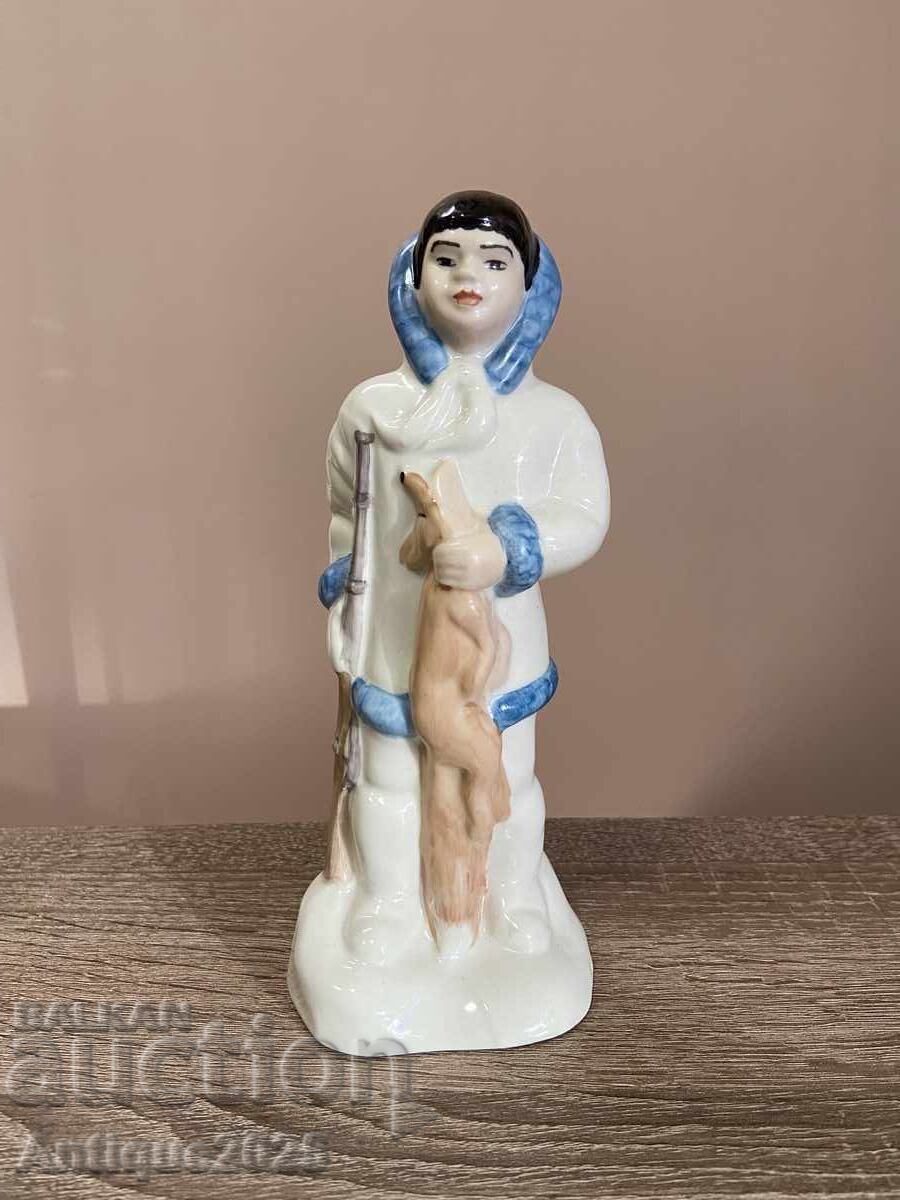 Statuetă din porțelan vintage „Vânător nordic cu vulpe”, URSS