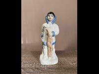 Statuetă din porțelan vintage „Vânător nordic cu vulpe”, URSS