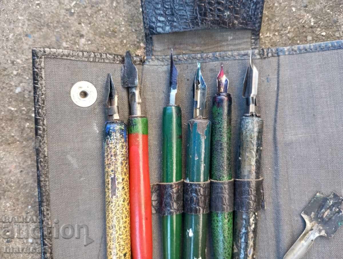 Stilouri vechi cu preț € 10.00 | 19.56 BGN