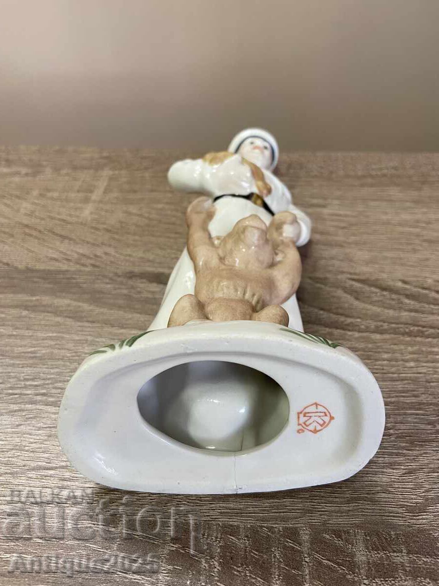 Licitație Statuetă de porțelan vintage „Marinar cu maimuță”, URSS