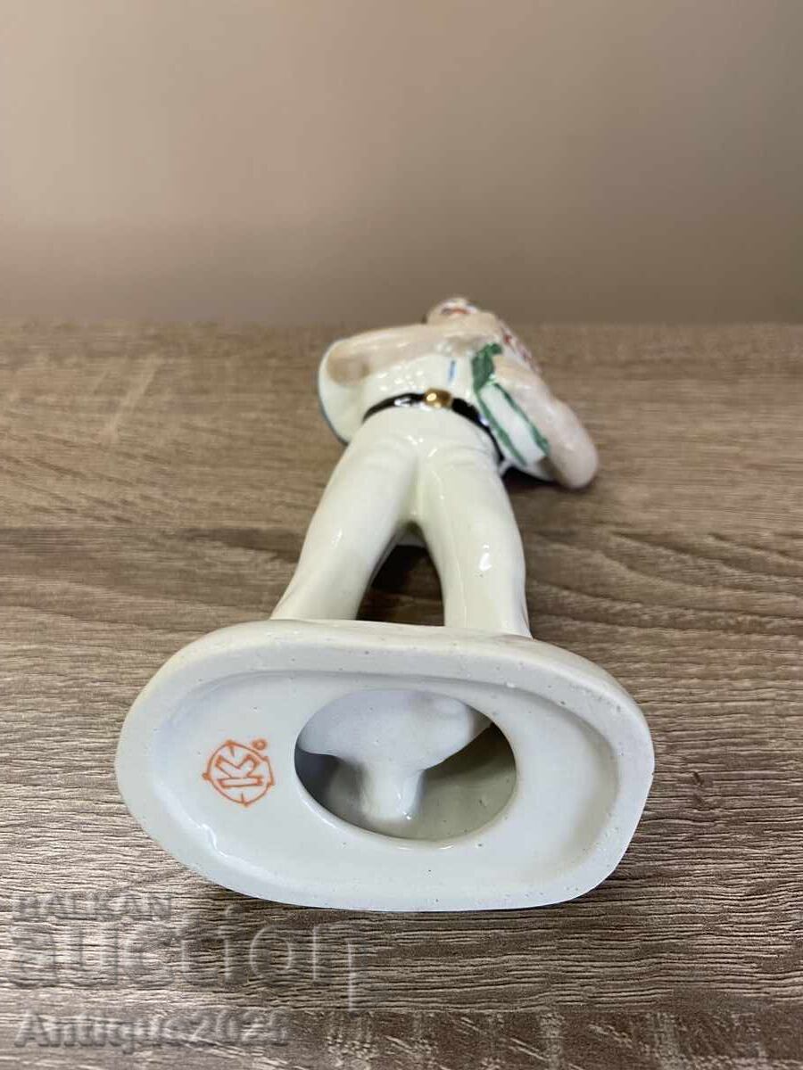 Δημοπρασία Αντίκα πορσελάνινο ειδώλιο "Μαθητής με βιβλίο "Κούβα"", ΕΣΣΔ Δημοπρασία Αντίκα πορσελάνινο ειδώλιο "Μαθητής με βιβλίο "Κούβα"", ΕΣΣΔ