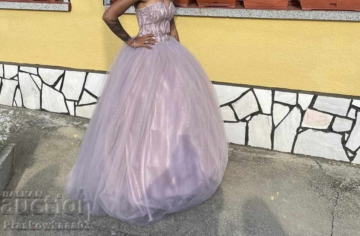 Vând rochie de bal cu preț € 250.00 | 488.96 BGN
