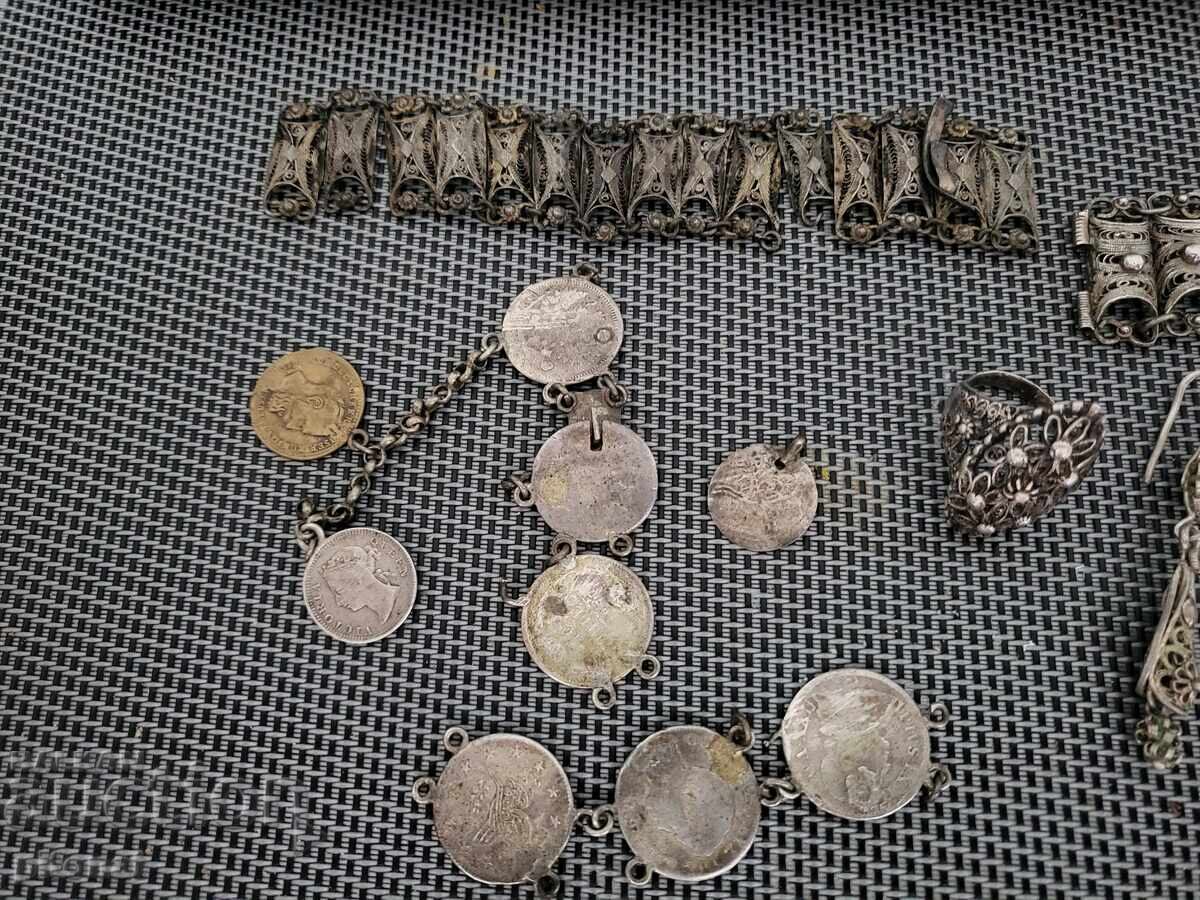 Λοτ εθνογραφίας με ασημένια κοσμήματα με τιμή € 265.00 | 518.29 BGN Λοτ εθνογραφίας με ασημένια κοσμήματα με τιμή € 265.00 | 518.29 BGN