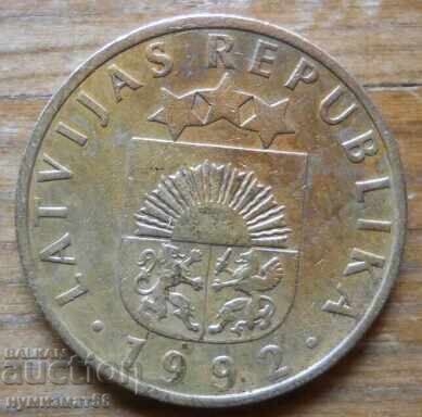 10 santimov 1992 g. - Λετονία με τιμή € 0.40 | 0.78 BGN