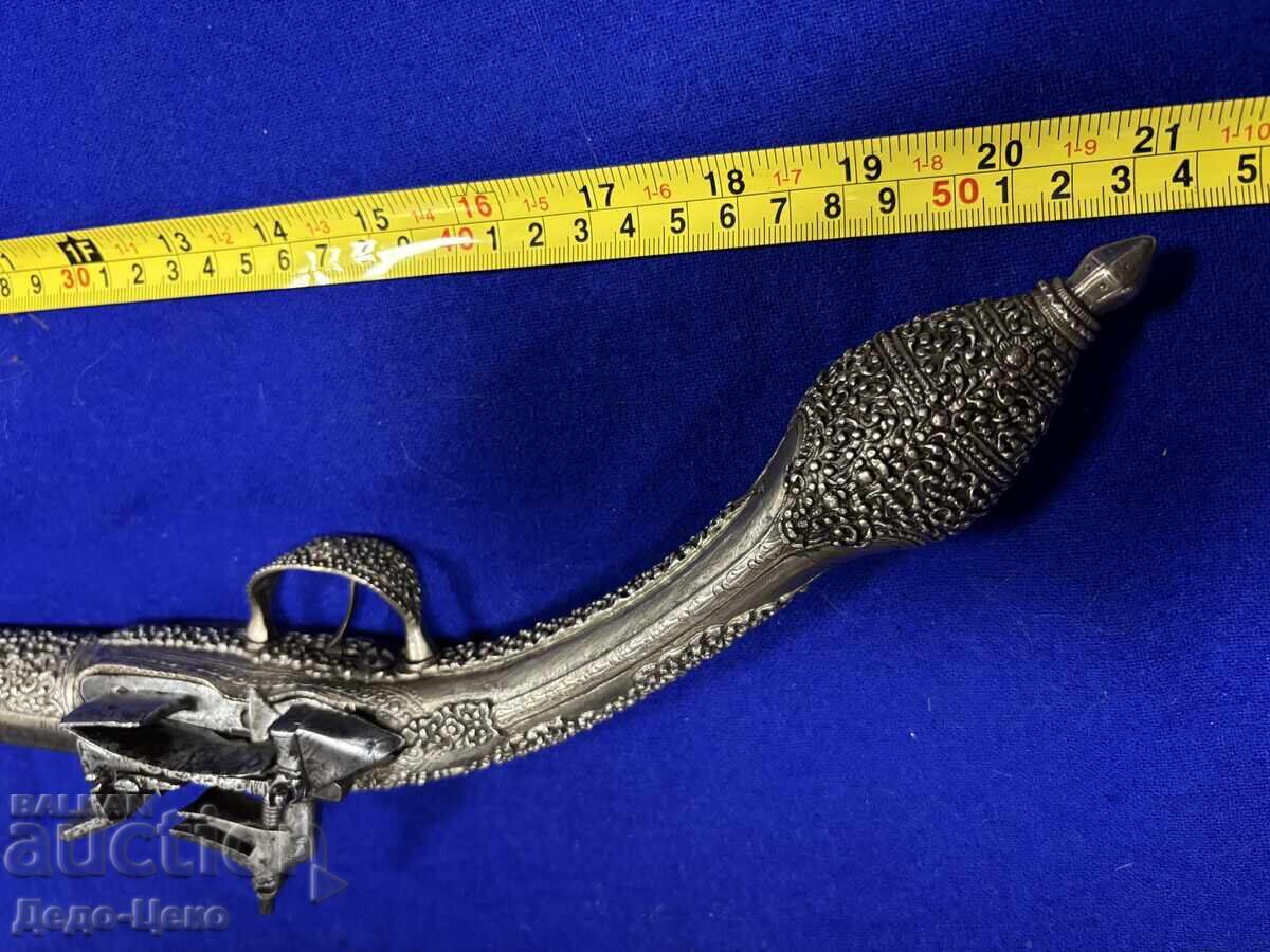 Сребърен кремъчен пищов пистолет с цена € 2700.00 | 5280.74 лв.