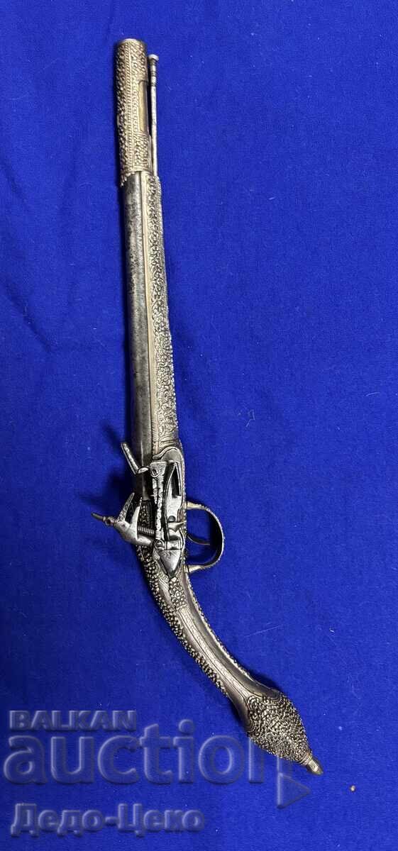 Сребърен кремъчен пищов пистолет