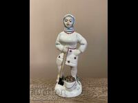 Αντίκα πορσελάνινο ειδώλιο "Κορίτσι με κουβά", ΕΣΣΔ