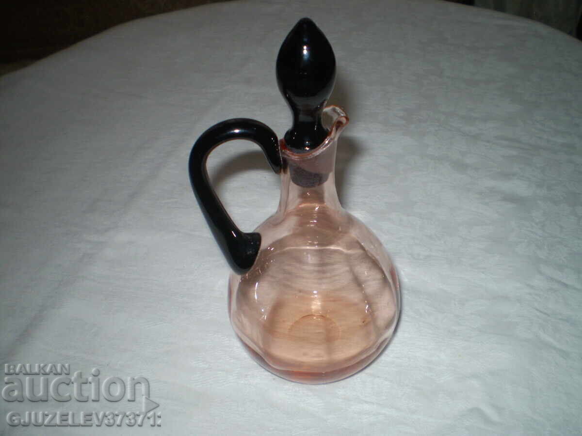 Licitație URCIOȘĂ DE STICLĂ ROZ Retro Mic