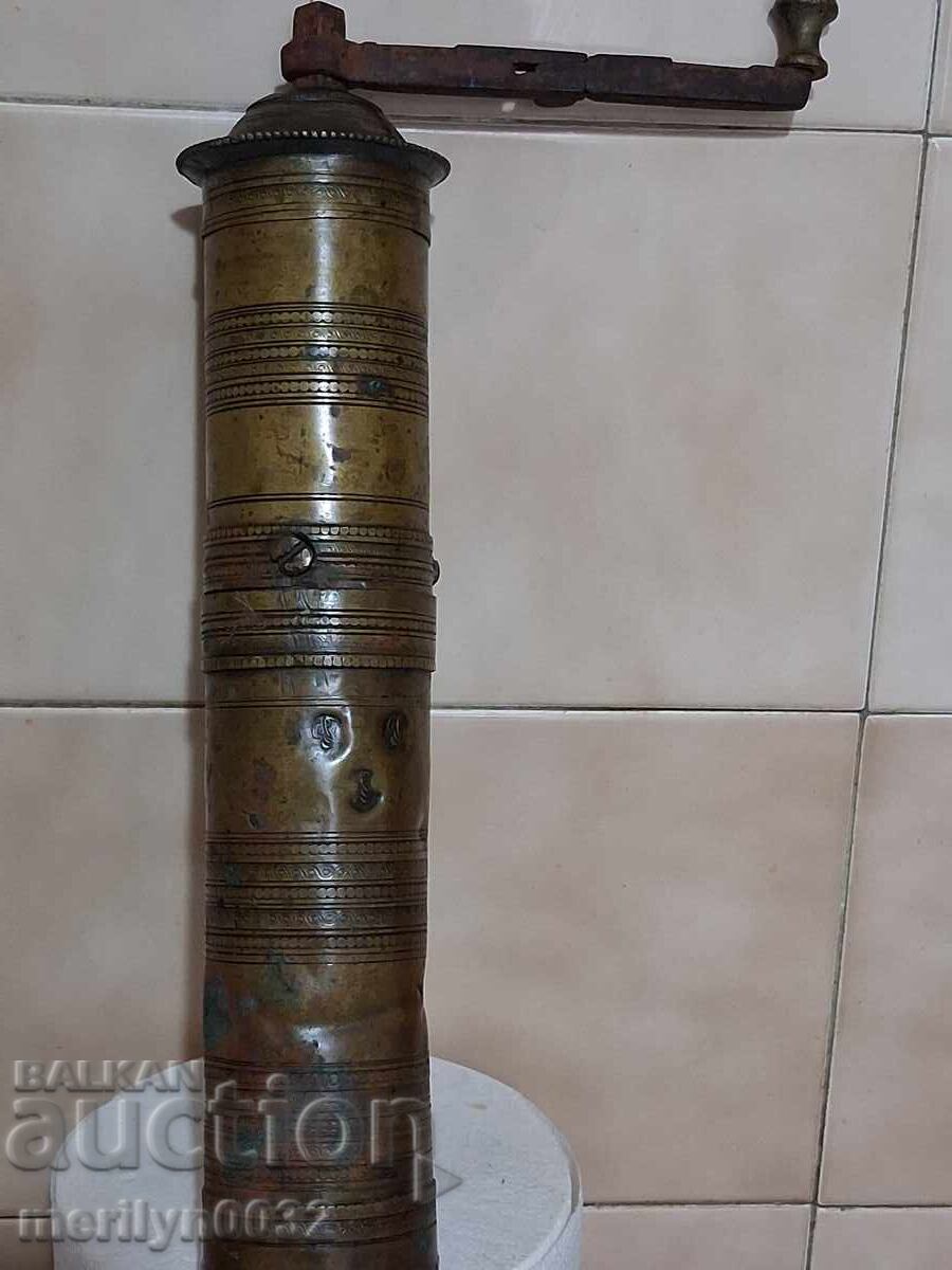 Οθωμανική χάλκινη μηχανή άλεσης καφέ, μύλος με τρία τούγκρα