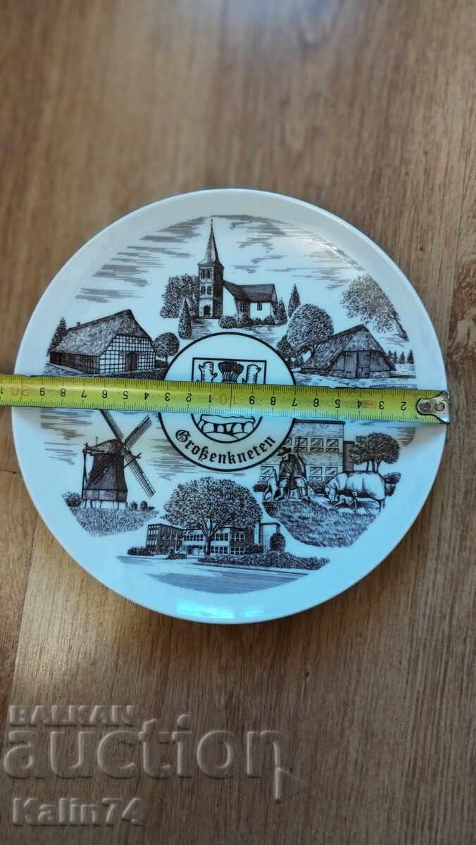 Διακοσμητικό πιάτο από την Grossenkneten Γερμανίας με τιμή € 7.50 | 14.67 BGN