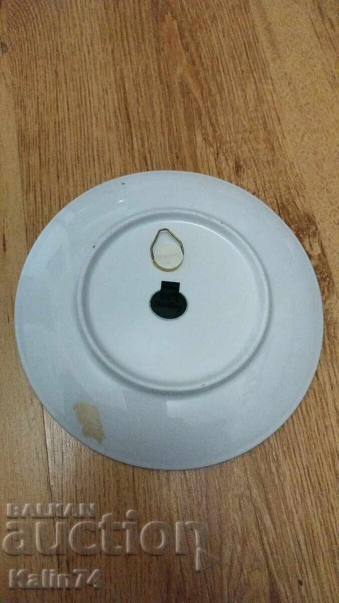 Auction  A beautiful decorative plate from Hansa Germany.