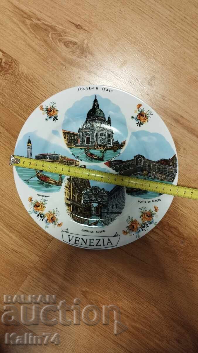 Farfurie frumoasă din Veneția-Italia cu preț € 14.50 | 28.36 BGN