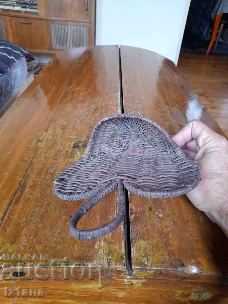 Vechi penar împletit pentru perete - 5 Vechi penar împletit pentru perete - 5