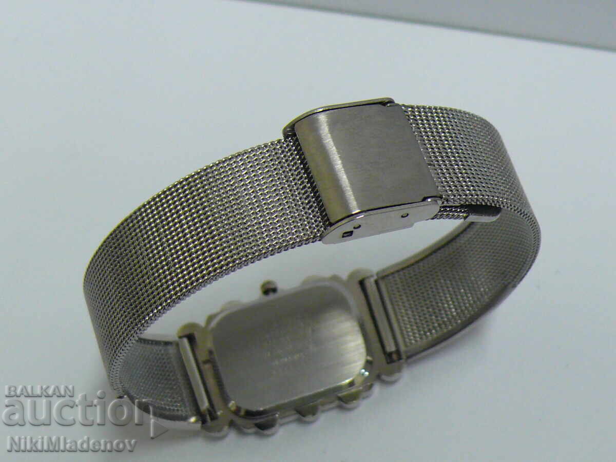Delivery of From 1 cent SEIKO QUARTZ Women's wristwatch, working