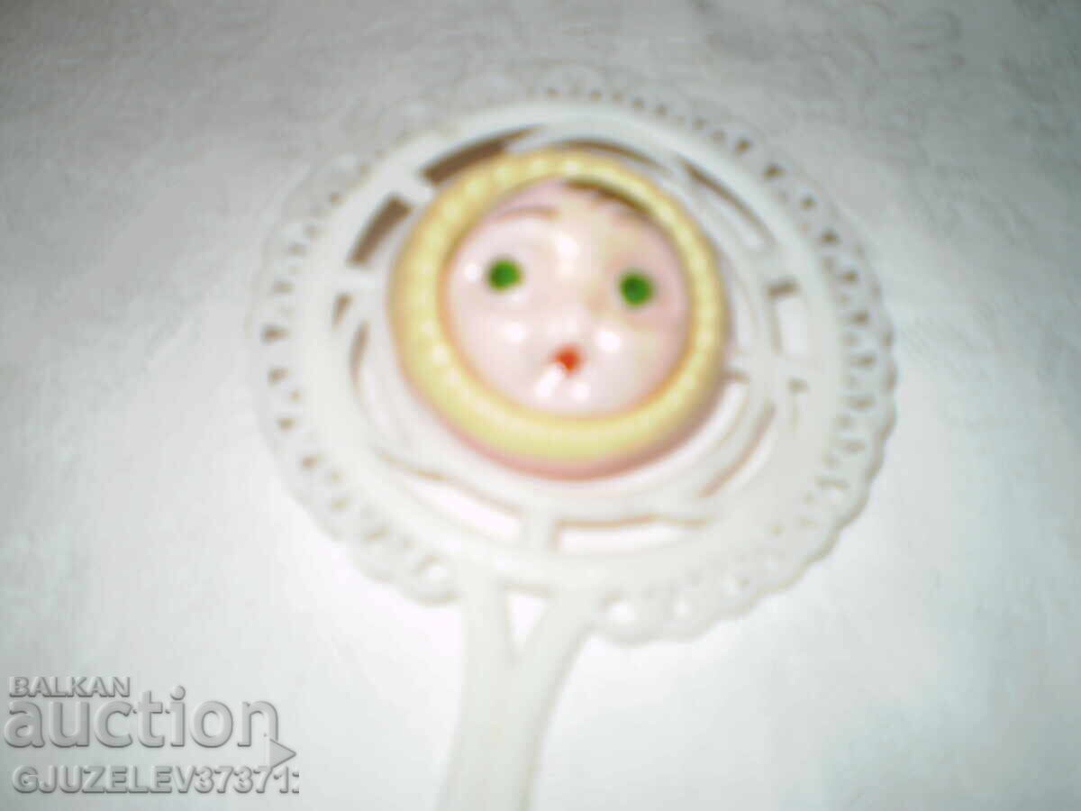 Ретро  бебешка играчка Бакелитова дрънкалка от твърда пласма - 5