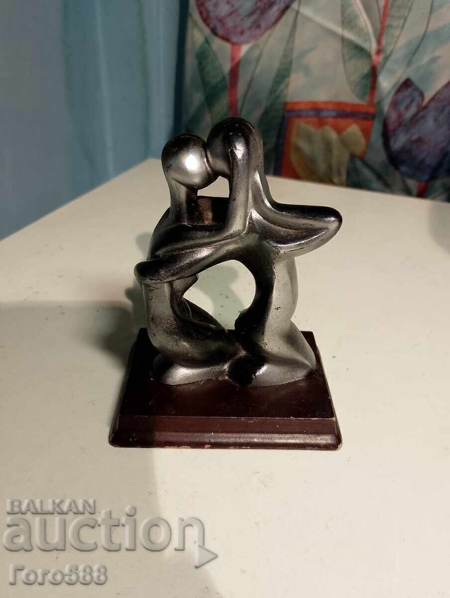 Auction  A figurine