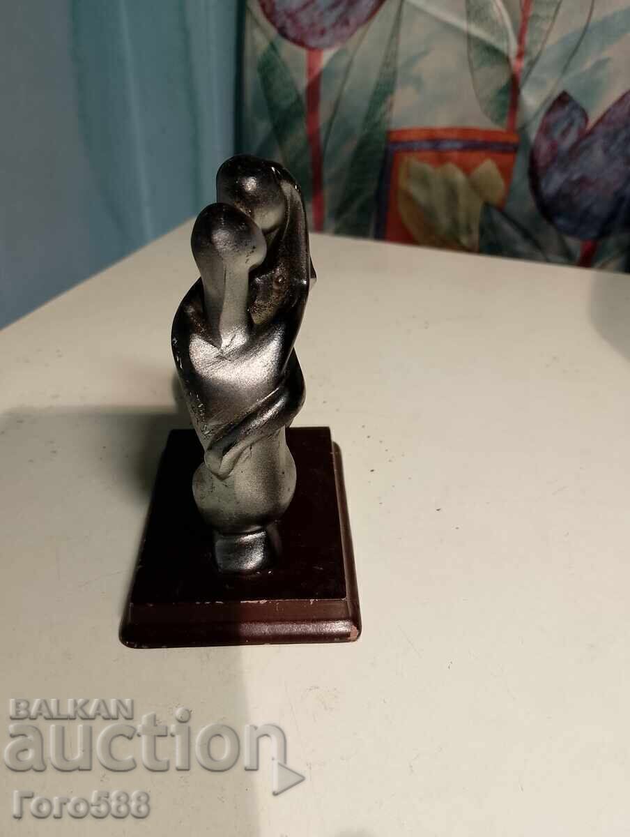 Delivery of A figurine